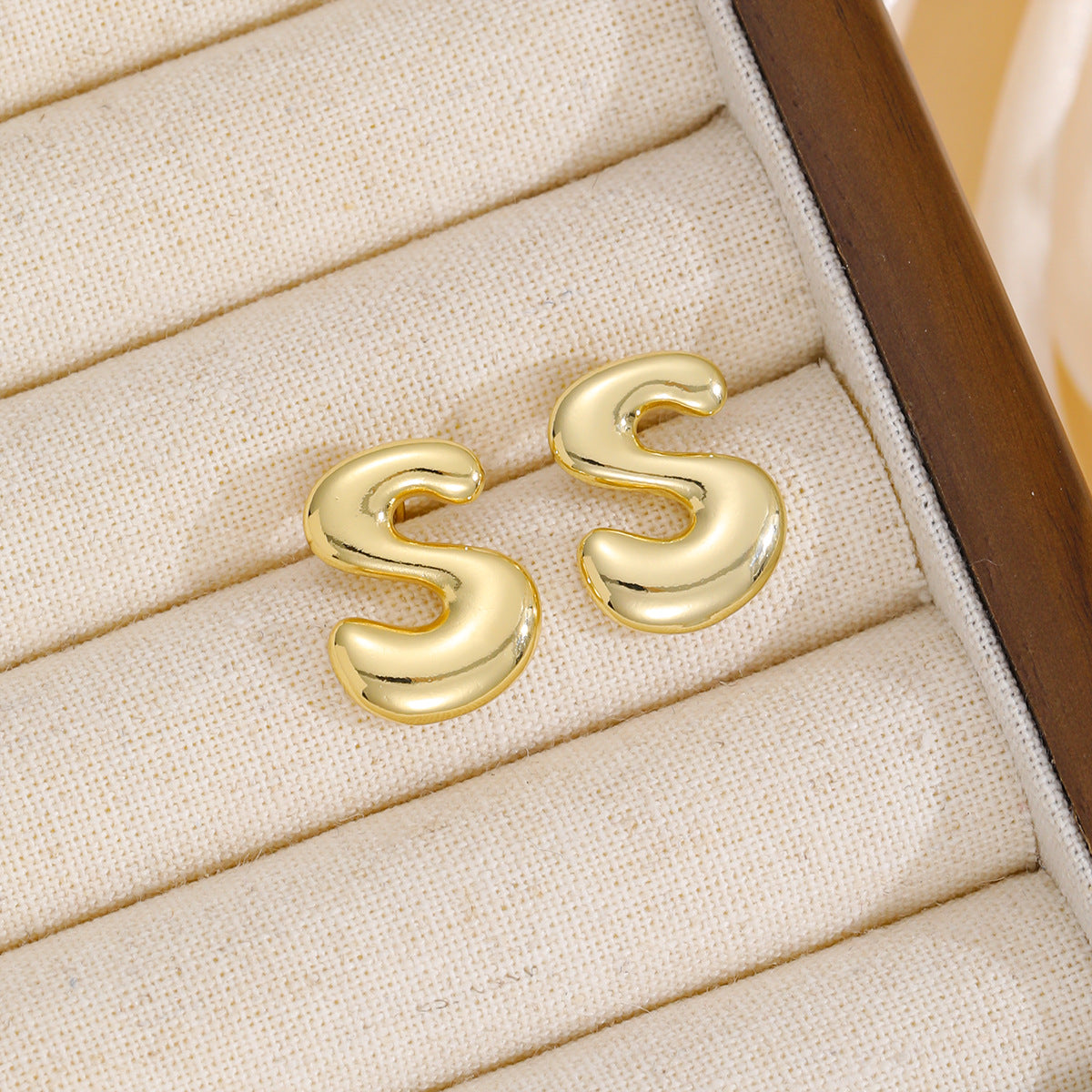 Initial Bubble Letter Stud Earrings N-Z